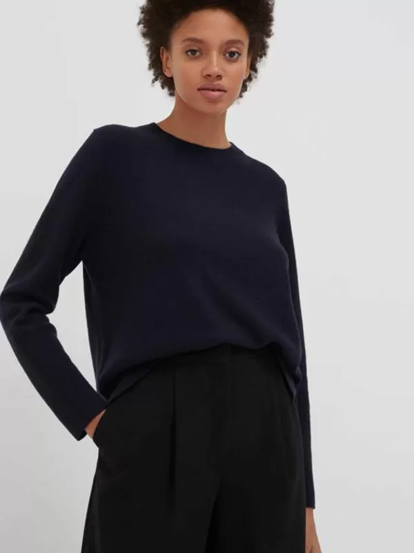 Chinti and Parker The Boxy Jumper in Navy