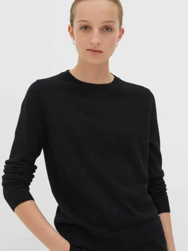 Chinti and Parker The Crew Classic Fit Sweater in Black